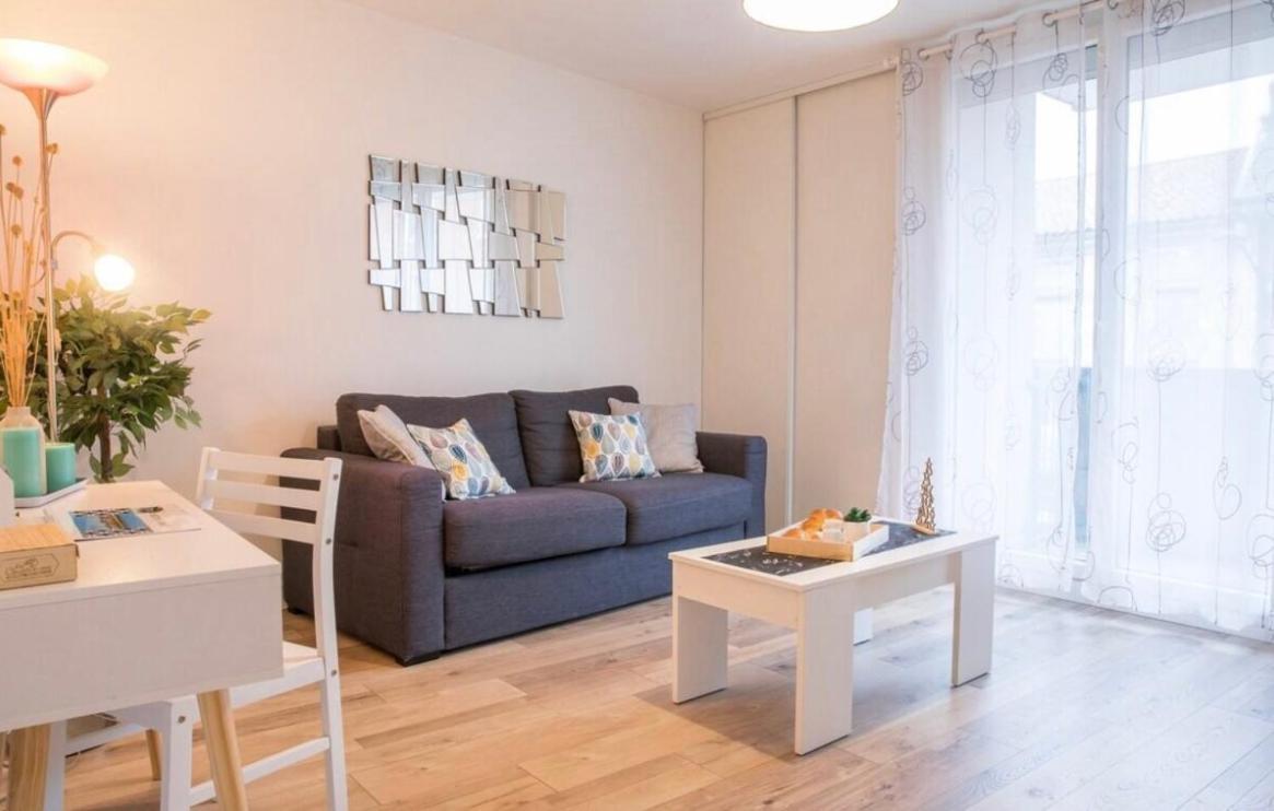 Charmant Appartement T1 Mâcon Exteriör bild