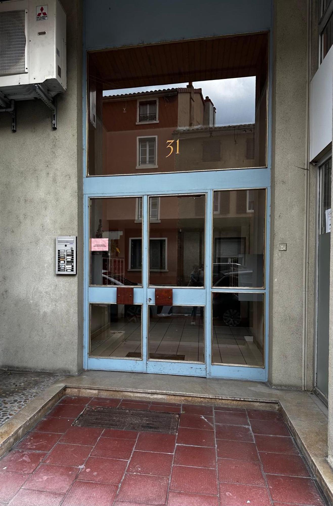 Charmant Appartement T1 Mâcon Exteriör bild